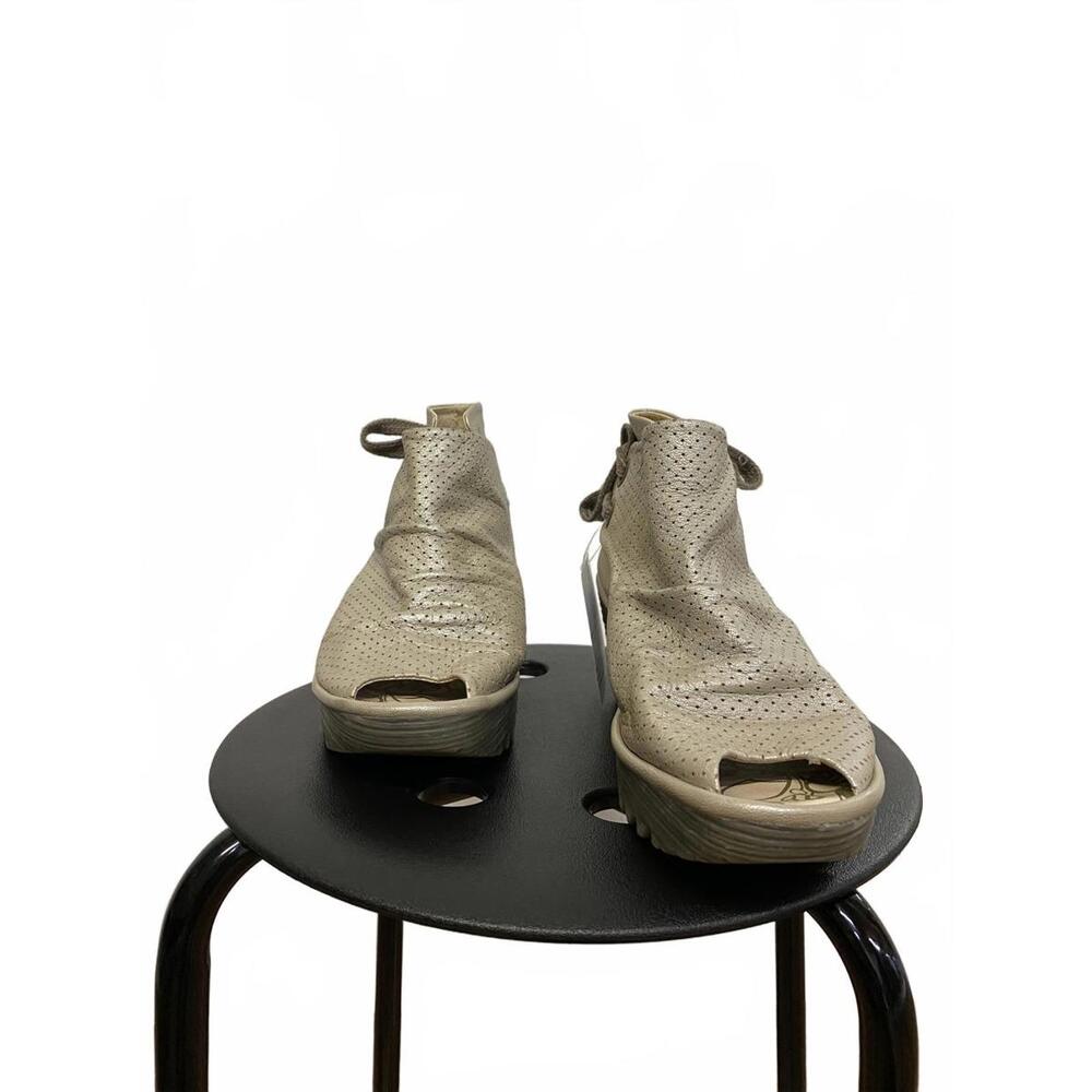 Womens Beige Silver Fly London Perforated Leather Wedge Peeptoe Sandals Size 37 - Picture 3 of 7